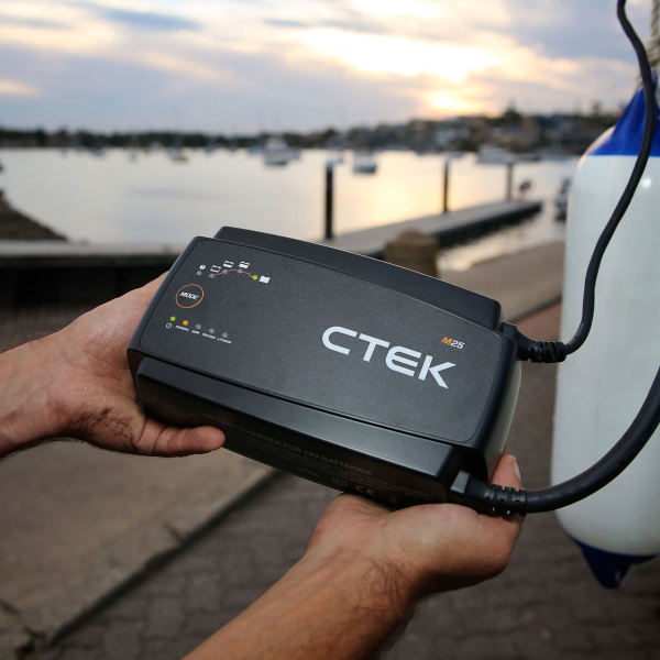 CTEK M25 — Caricabatterie Nautico 12V 25 A - immagine 2