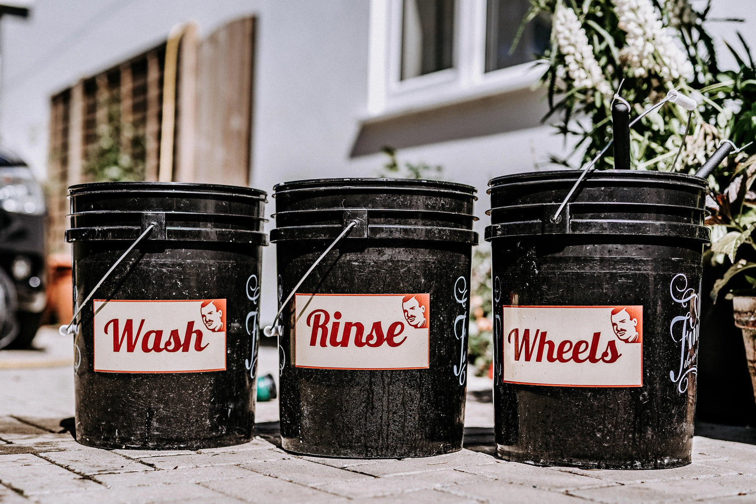 Come-lavare-l-auto-con-la-tecnica-due-o-tre-secchi Car-Care.it